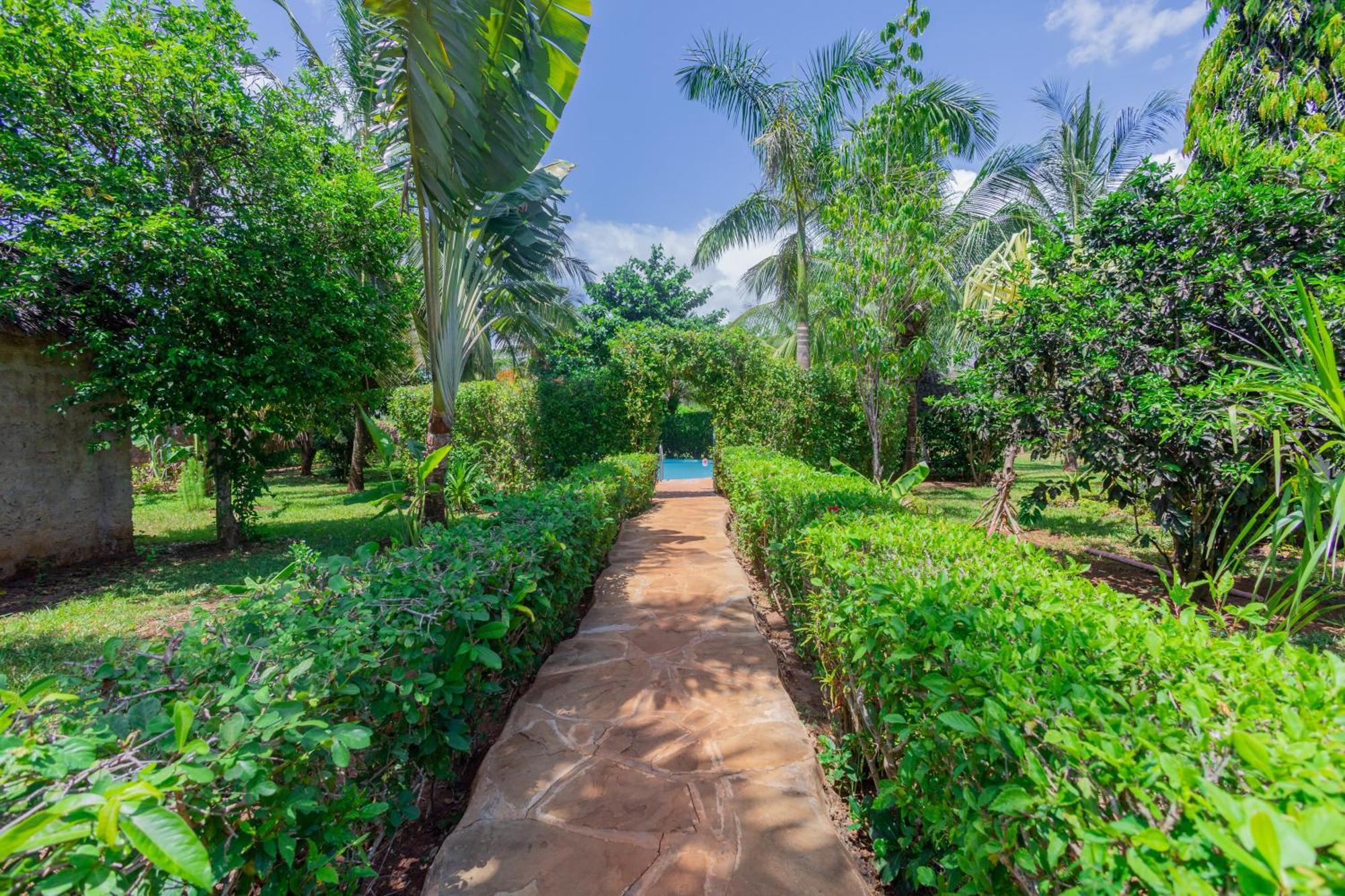 Villas Dora And Holly Diani Beach Buitenkant foto