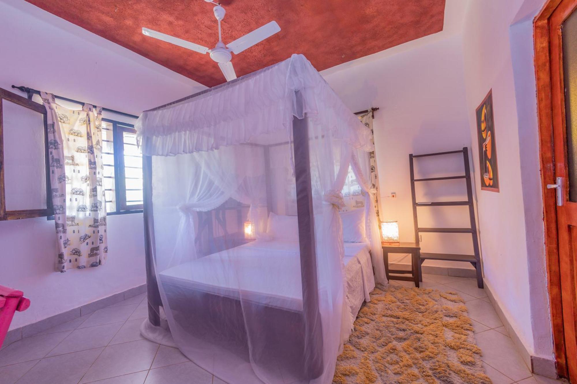 Villas Dora And Holly Diani Beach Buitenkant foto