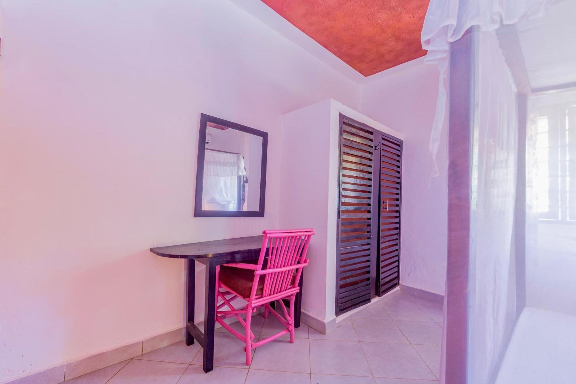 Villas Dora And Holly Diani Beach Buitenkant foto