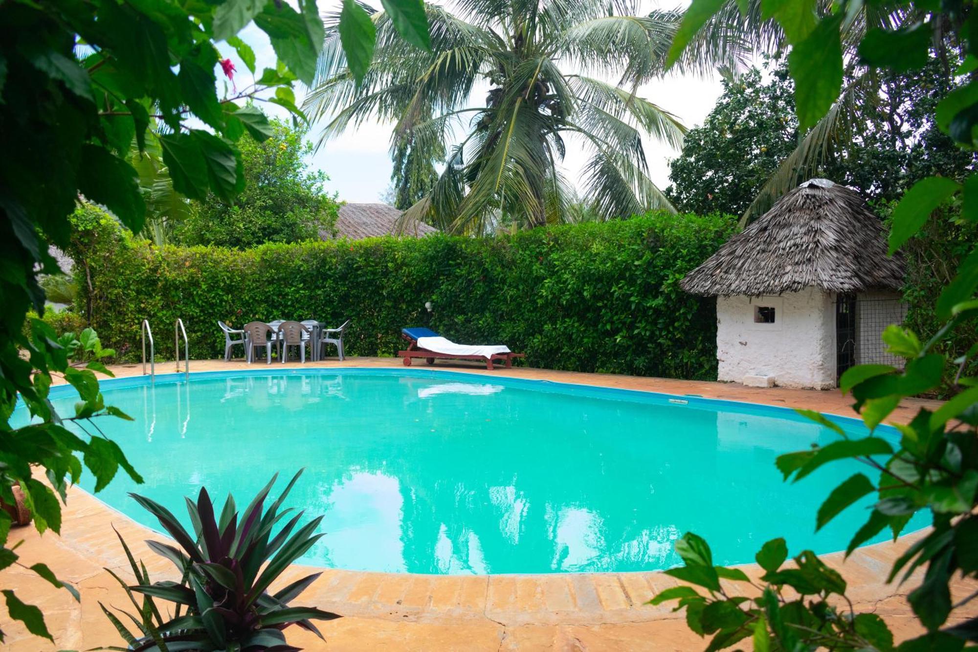 Villas Dora And Holly Diani Beach Buitenkant foto